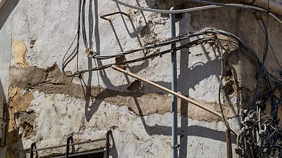 Ravalement de façades à Versailles (78) : protégez et valorisez votre habitation